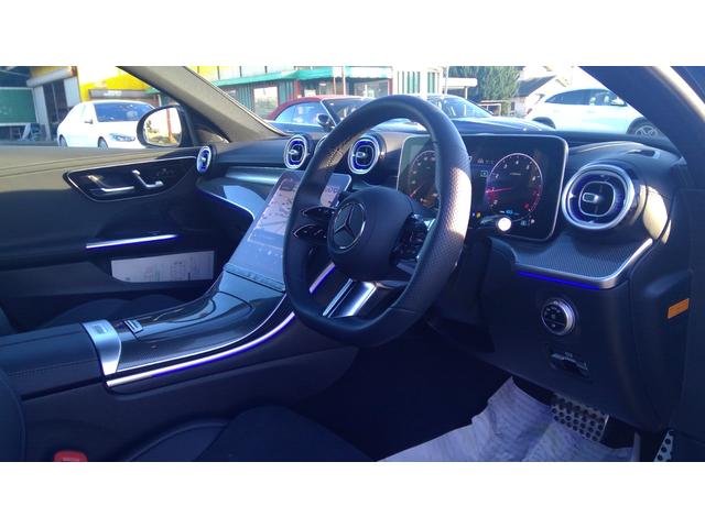 Ｃクラス Ｃ２００アバンギャルド　ＡＭＧライン　ワンオーナー　ＡＭＧラインパッケージ　ベーシックパッケージ　ハーフレザーシート　シートヒーター　パーキングアシスト　ヘッドアップディスプレイ　３６０°カメラオートトランク　アンビエンテライト（11枚目）