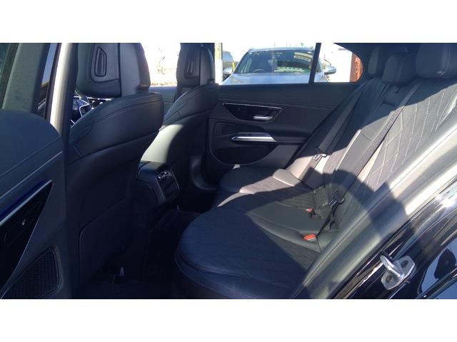 Eクラス E220d アバンギャルド ワンオーナー レザーエクスクルーシブパッケージ エアバランスパッケージ ウォームコンフォートパッケージ エナジャイジングパッケージプラス シートヒーター エアコン オートトランク 360°カメラ(20枚目)