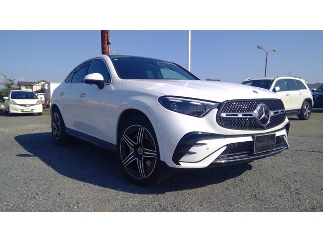 GLC GLC220d 4MクペドライバズP+AMGラインP ワンオーナー AMGラインパッケージ AMGレザーエクスクルーシブパッケージ ドライバーズパッケージ パノラミックルーフ ヘッドアップディスプレイ リア.アクスルステアリング ブルメスタ(2枚目)