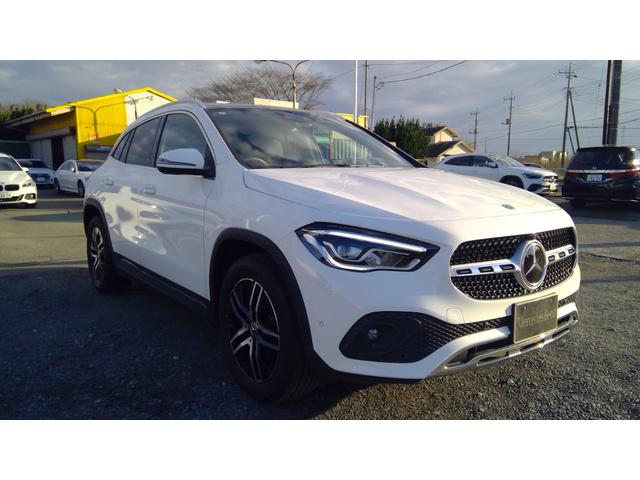 ＧＬＡクラス ＧＬＡ２００ｄ　４マチック　ワンオーナー　レーダーセーフティパッケージ　パノラミックルーフ　ハーフレザーシート　シートヒーター　３６０°カメラ　純正ドラレコ前　オートトランク　アンビエンテライト　バックカメラ（2枚目）
