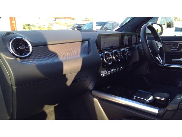 ＧＬＡクラス ＧＬＡ２００ｄ　４マチック　ワンオーナー　レーダーセーフティパッケージ　パノラミックルーフ　ハーフレザーシート　シートヒーター　３６０°カメラ　純正ドラレコ前　オートトランク　アンビエンテライト　バックカメラ（19枚目）