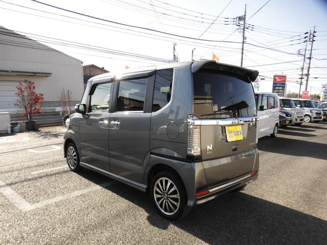 Ｎ－ＢＯＸカスタム Ｇ・ターボＬパッケージ　４ＷＤ　両側パワースライドドア　衝突軽減ブレーキ　純正ナビフルセグＴＶ　バックカメラ　スマートキー　シートヒーター　クルーズコントロール（9枚目）