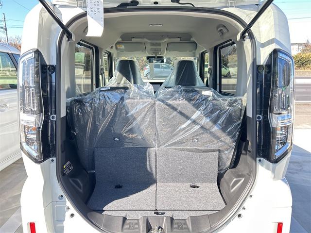 スペーシアカスタム ハイブリッドＸＳターボ　全周囲カメラ　両側電動スライドドア　ナビ　ＴＶ　クリアランスソナー　オートクルーズコントロール　レーンアシスト　衝突被害軽減システム　オートライト　ＬＥＤヘッドランプ　スマートキー（19枚目）