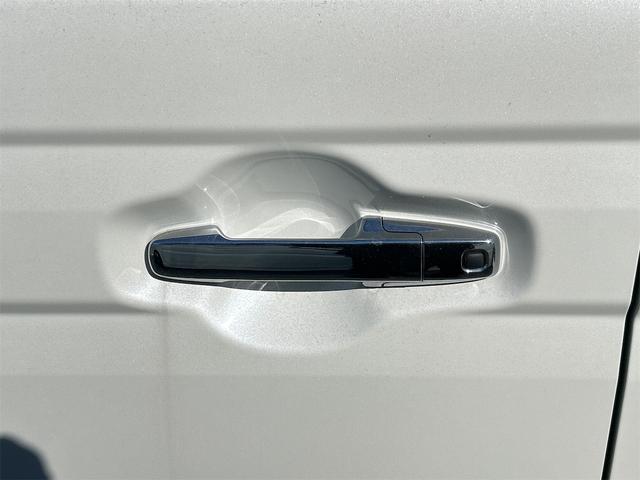 スペーシアカスタム ハイブリッドＸＳターボ　全周囲カメラ　両側電動スライドドア　ナビ　ＴＶ　クリアランスソナー　オートクルーズコントロール　レーンアシスト　衝突被害軽減システム　オートライト　ＬＥＤヘッドランプ　スマートキー（28枚目）