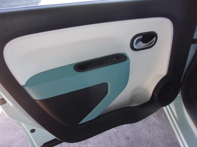 トゥインゴ インテンス(27枚目)