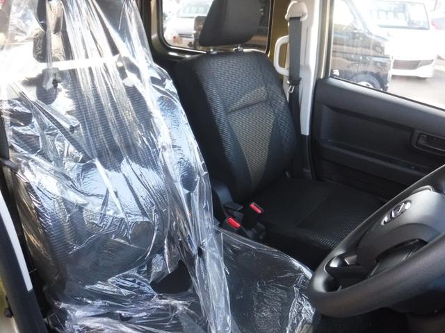 ハイゼットカーゴ デッキバンＧ　４ＷＤ　衝突被害軽減ブレーキ　ナビ　フルセグＴＶ　スマートキー　寒冷地仕様　届け出済み未使用車（9枚目）