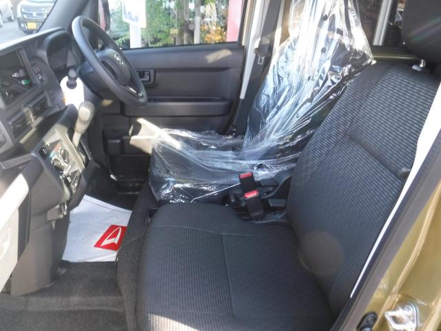 ハイゼットカーゴ デッキバンＧ　４ＷＤ　衝突被害軽減ブレーキ　ナビ　フルセグＴＶ　スマートキー　寒冷地仕様　届け出済み未使用車（11枚目）