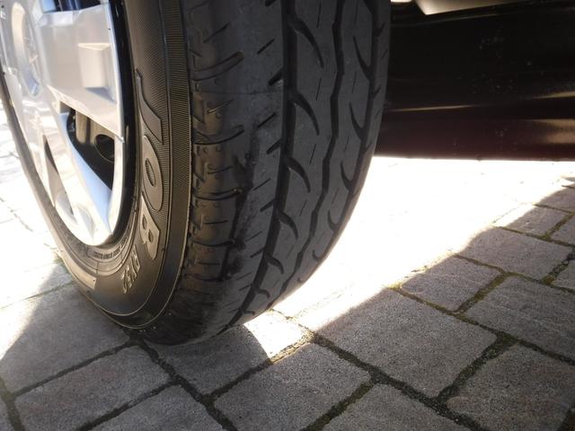 ハイゼットカーゴ デッキバンＧ　４ＷＤ　衝突被害軽減ブレーキ　ナビ　フルセグＴＶ　スマートキー　寒冷地仕様　届け出済み未使用車（23枚目）