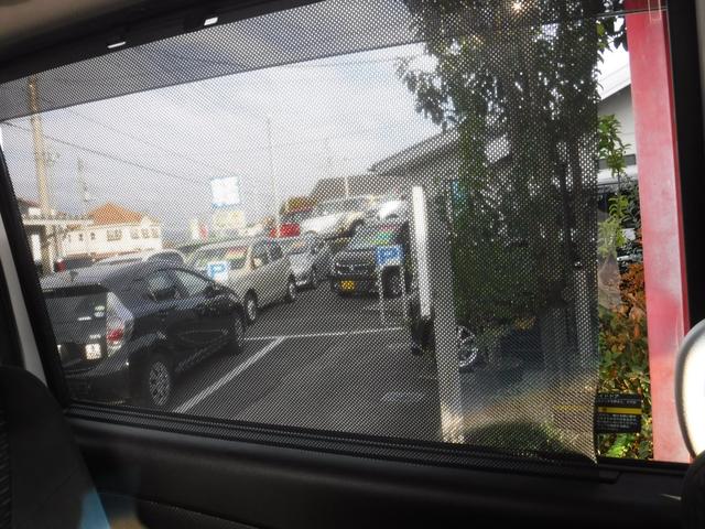 ランディ ２．０Ｘ　Ｓ－ハイブリッド　純正ナビ　フルセグＴＶ　バックカメラ　ＥＴＣ　エマージェンシーブレーキ　両側パワースライドドア　ＬＥＤヘッドライト　スマートキー（18枚目）