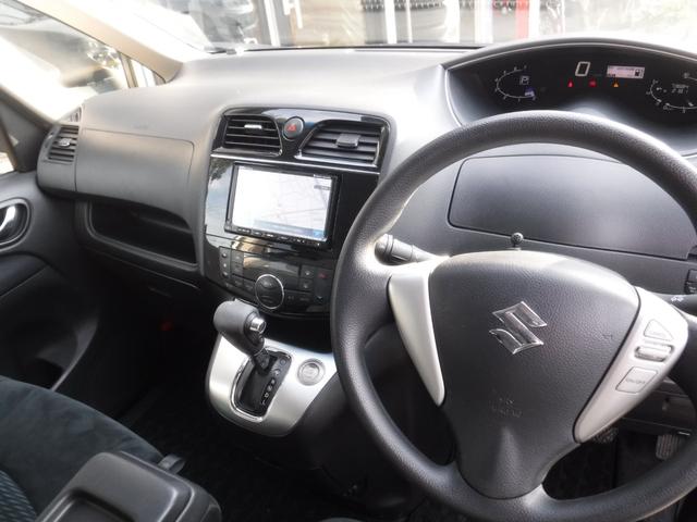 ランディ ２．０Ｘ　Ｓ－ハイブリッド　純正ナビ　フルセグＴＶ　バックカメラ　ＥＴＣ　エマージェンシーブレーキ　両側パワースライドドア　ＬＥＤヘッドライト　スマートキー（25枚目）