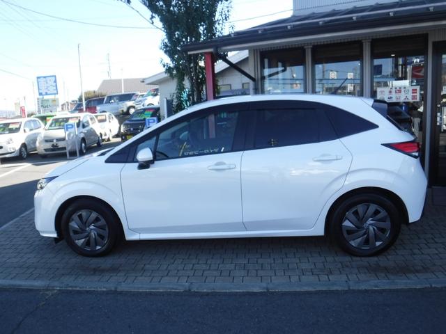 ノート Ｓ　衝突被害軽減ブレーキ　純正ナビ　フルセグＴＶ　アラウンドビューモニター　インテリジェントキー　ＬＥＤヘッドライト　ワンオーナー　走行８７００ｋｍ　車検Ｒ９年１０月（4枚目）