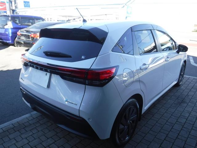 ノート Ｓ　衝突被害軽減ブレーキ　純正ナビ　フルセグＴＶ　アラウンドビューモニター　インテリジェントキー　ＬＥＤヘッドライト　ワンオーナー　走行８７００ｋｍ　車検Ｒ９年１０月（6枚目）