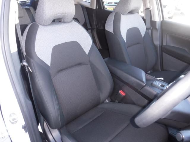 ノート Ｓ　衝突被害軽減ブレーキ　純正ナビ　フルセグＴＶ　アラウンドビューモニター　インテリジェントキー　ＬＥＤヘッドライト　ワンオーナー　走行８７００ｋｍ　車検Ｒ９年１０月（9枚目）