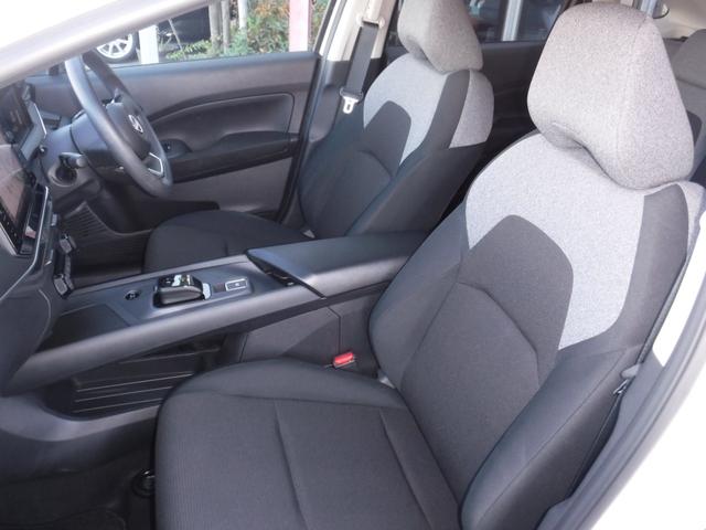 ノート Ｓ　衝突被害軽減ブレーキ　純正ナビ　フルセグＴＶ　アラウンドビューモニター　インテリジェントキー　ＬＥＤヘッドライト　ワンオーナー　走行８７００ｋｍ　車検Ｒ９年１０月（10枚目）