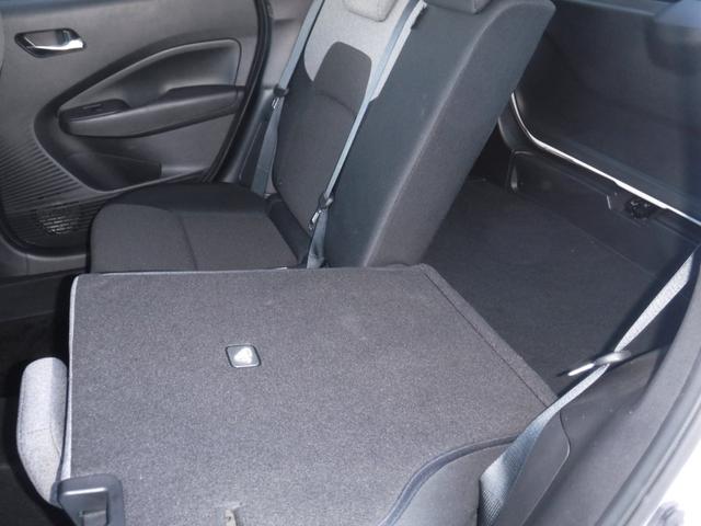 ノート Ｓ　衝突被害軽減ブレーキ　純正ナビ　フルセグＴＶ　アラウンドビューモニター　インテリジェントキー　ＬＥＤヘッドライト　ワンオーナー　走行８７００ｋｍ　車検Ｒ９年１０月（12枚目）