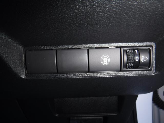 ノート Ｓ　衝突被害軽減ブレーキ　純正ナビ　フルセグＴＶ　アラウンドビューモニター　インテリジェントキー　ＬＥＤヘッドライト　ワンオーナー　走行８７００ｋｍ　車検Ｒ９年１０月（17枚目）