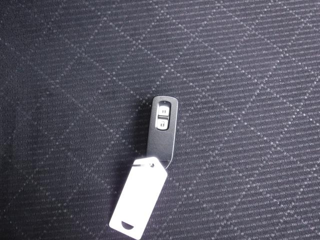 Ｎ－ＯＮＥ プレミアム・Ｌパッケージ　４ＷＤ　ＨＩＤヘッドライト　スマートキー（17枚目）