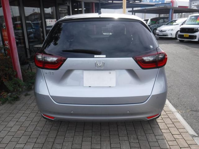 フィット ベーシック　ホンダセンシング　スマートキー　電動格納ミラー　走行２００００ｋｍ（4枚目）