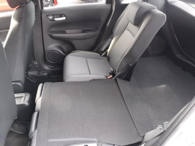 フィット ベーシック　ホンダセンシング　スマートキー　電動格納ミラー　走行２００００ｋｍ（11枚目）