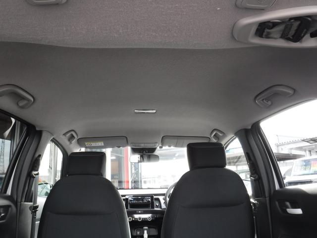 フィット ベーシック　ホンダセンシング　スマートキー　電動格納ミラー　走行２００００ｋｍ（13枚目）