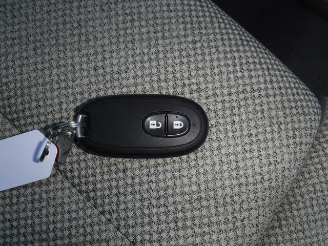 アルトラパン Ｓ　衝突被害軽減ブレーキ　メモリーナビ　フルセグＴＶ　バックカメラ　Ｂｌｕｅｔｏｏｔｈ　ＨＩＤヘッドライト　スマートキー　シートヒーター（16枚目）