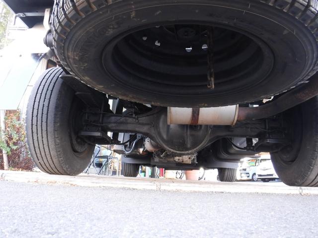 アトラストラック ＷキャブフルスーパーローＤＸ　４ＷＤ　ディーゼル　５速マニュアル　１．１５ｔ　パワーウィンドウ　リヤヒーター　キーレス（19枚目）