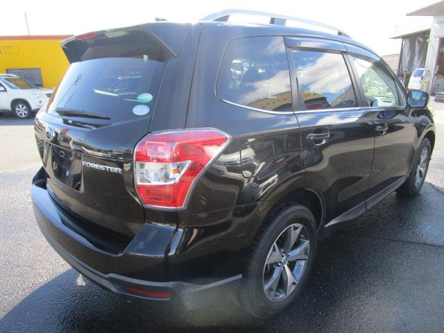 安心の認証工場完備。国家資格整備士常駐、積載車もございますのでもしもの時でもご安心下さい。万が一、納車後に不具合が発生してしまった場合は保証書の規定に従い自社認証整備工場にて迅速に対応させて頂きます！