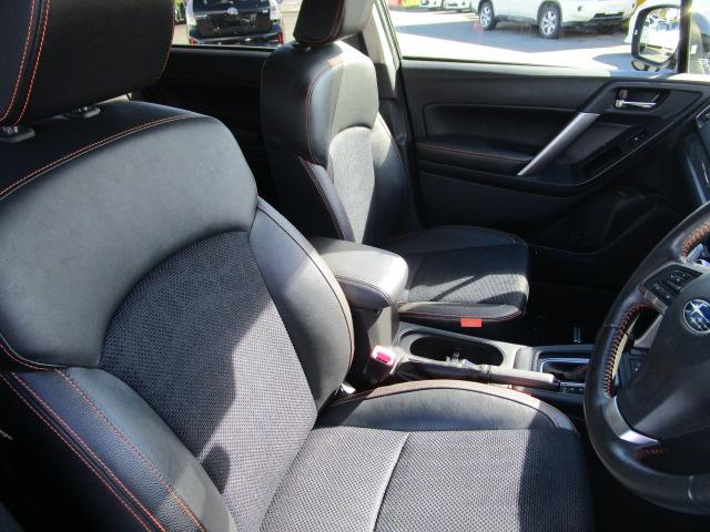 内外装クリーニング済みで快適な室内になっています。納車前にももう一度当店でクリーニングしてのお渡しとなります。