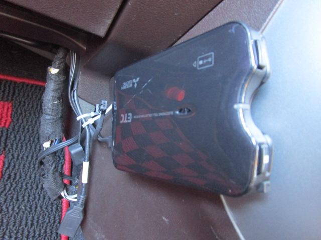 コペン ローブ　車高調付　地デジナビ　バックカメラ　ＥＴＣ　キーフリー　シートヒーター　保証１年付　社外アルミ　タワーバー　エアクリ（21枚目）