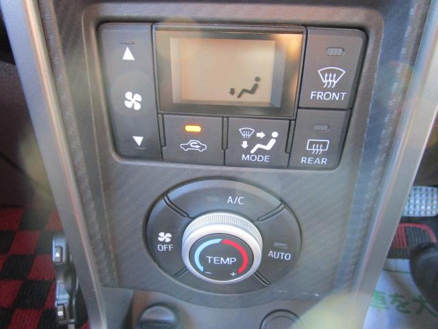 コペン ローブ　車高調付　地デジナビ　バックカメラ　ＥＴＣ　キーフリー　シートヒーター　保証１年付　社外アルミ　タワーバー　エアクリ（24枚目）