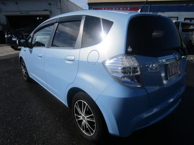 フィットハイブリッド スマートセレクション　ナビ　ＥＴＣキーフリー　保証１年付　アイドルストップ　クルーズコントロール（7枚目）