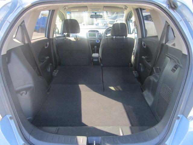 フィットハイブリッド スマートセレクション　ナビ　ＥＴＣキーフリー　保証１年付　アイドルストップ　クルーズコントロール（11枚目）