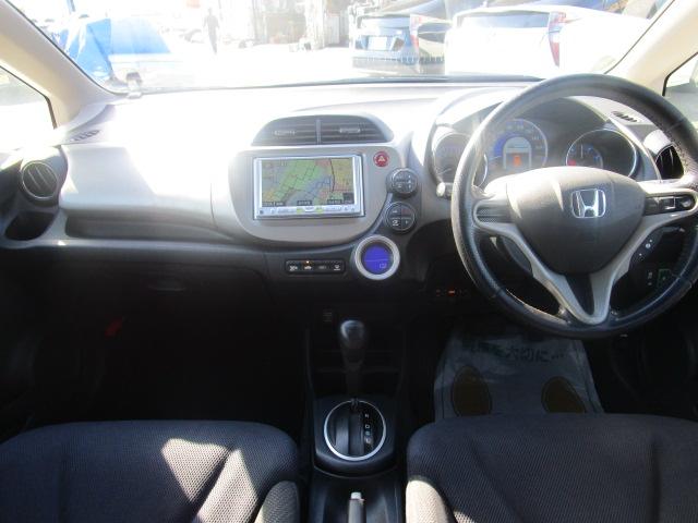 フィットハイブリッド スマートセレクション　ナビ　ＥＴＣキーフリー　保証１年付　アイドルストップ　クルーズコントロール（13枚目）