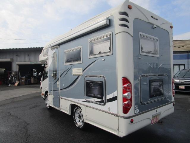 カムロード キャンピング ナッツRV クレラ5.3X FFヒーター リアAC シャワー シンク コンロ サイドオーニング(5枚目)