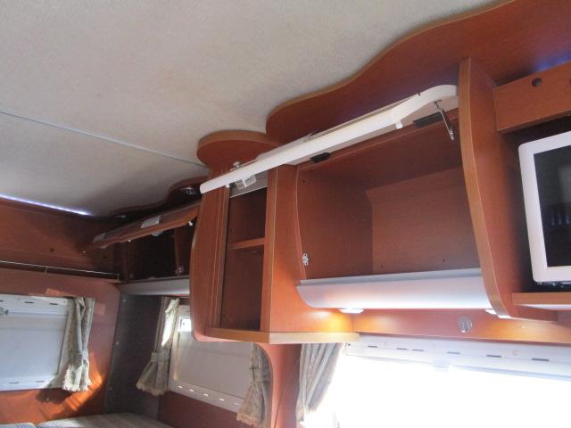 カムロード キャンピング ナッツRV クレラ5.3X FFヒーター リアAC シャワー シンク コンロ サイドオーニング(18枚目)