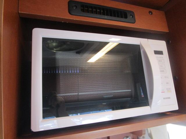 カムロード キャンピング ナッツRV クレラ5.3X FFヒーター リアAC シャワー シンク コンロ サイドオーニング(20枚目)