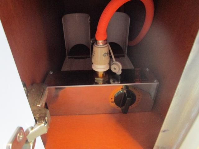 カムロード キャンピング ナッツRV クレラ5.3X FFヒーター リアAC シャワー シンク コンロ サイドオーニング(24枚目)