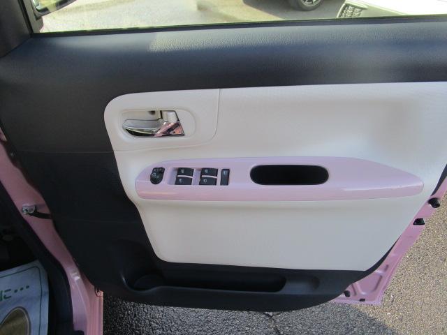 ムーヴキャンバス Ｇホワイトアクセントリミテッド　ＳＡＩＩＩ　ワンオーナー　衝突軽減Ｂ　両側自動ドア　地デジナビ全方向カメラ　ＥＴＣキーフリー　保証１年付　アイドルストップ　ベンチシート（14枚目）