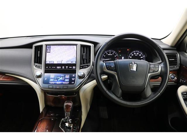 クラウン ロイヤルサルーンＧ　メモリーナビ　ＨＩＤヘッドライト　ＥＴＣ　バックカメラ　革シート　アルミホイール　フルセグ　オートクルーズコントロール　ＤＶＤ再生　スマートキー　パワーシート　ミュージックプレイヤー接続可　エアバッグ（4枚目）