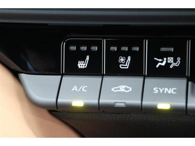 クラウンスポーツ Ｚ　４ＷＤ　メモリーナビ　ＥＴＣ　バックカメラ　革シート　サンルーフ　アルミホイール　フルセグ　オートクルーズコントロール　１００Ｖ電源　衝突防止システム　ＬＥＤヘッドランプ　ドライブレコーダー　エアコン（12枚目）