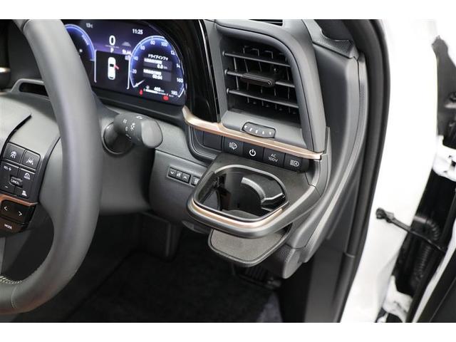 クラウンスポーツ Ｚ　４ＷＤ　メモリーナビ　ＥＴＣ　バックカメラ　革シート　サンルーフ　アルミホイール　フルセグ　オートクルーズコントロール　１００Ｖ電源　衝突防止システム　ＬＥＤヘッドランプ　ドライブレコーダー　エアコン（28枚目）