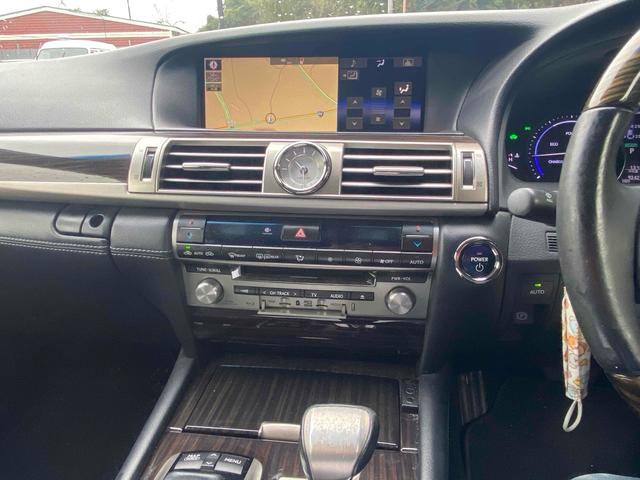 ＬＳ ＬＳ６００ｈ　バージョンＣ　Ｉパッケージ　４ＷＤ　クリアランスソナー　オートクルーズコントロール　ナビ　ＴＶ　アルミホイール　オートライト　ＬＥＤヘッドランプ　ＣＶＴ　シートエアコン　スマートキー　盗難防止システム　パワーシート　ブルーレイ（3枚目）