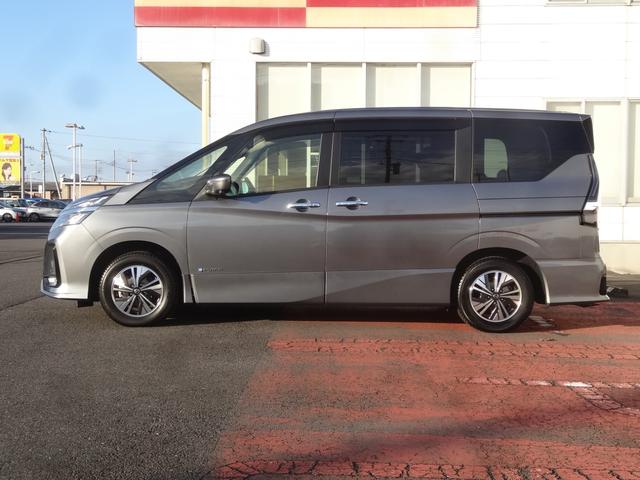 セレナ e-パワー ハイウェイスターV プロパイロット/両側電動スライドドア/アラウンドビューモニター/エマージェンシーブレーキ/10インチナビ/15インチアルミホイール(52枚目)