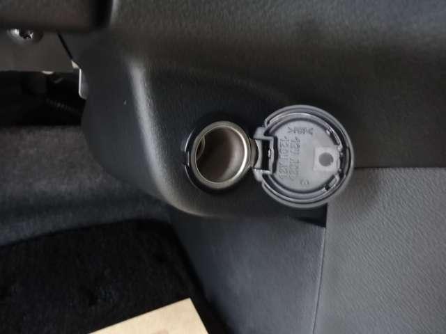 セレナ 1.4 e-POWER XV プロパイロット/スマートルームミラー/アラ 衝突被害軽減 インテリジェントキー LEDヘッドライト ドライブレコーダー レーンアシスト パワーウィンドウ エアコン アダプティブクルーズコントロール パワーステアリング ワンセグTV 全方位モニタ(17枚目)