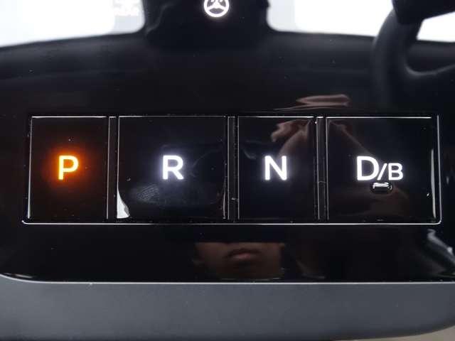 セレナ 1.4 e-POWER XV プロパイロット/スマートルームミラー/アラ 衝突被害軽減 インテリジェントキー LEDヘッドライト ドライブレコーダー レーンアシスト パワーウィンドウ エアコン アダプティブクルーズコントロール パワーステアリング ワンセグTV 全方位モニタ(19枚目)