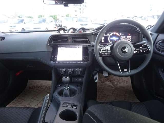 フェアレディZ 3.0 ベースグレード/ワンオーナー/18インチアル クルコン ドライブレコーダー LEDヘッド バックカメラ 衝突軽減システム ワンオーナー エアコン パワーウィンドウ パワーステアリング レーンアシスト ETC アルミホイール インテリジェントキー(4枚目)