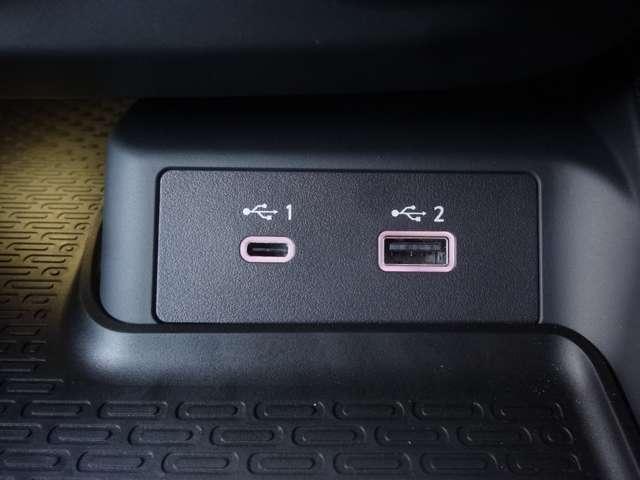 フェアレディZ 3.0 ベースグレード/ワンオーナー/18インチアル クルコン ドライブレコーダー LEDヘッド バックカメラ 衝突軽減システム ワンオーナー エアコン パワーウィンドウ パワーステアリング レーンアシスト ETC アルミホイール インテリジェントキー(14枚目)