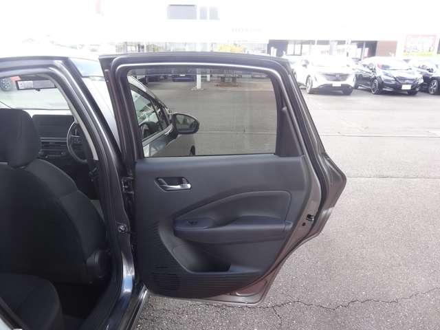 ノート 1.2 X オーディオレス車/エマージェンシーブレー リアカメラ 衝突被害軽減ブレ-キ 全方位カメラ LEDヘッドライト レーダークルーズ レーンアシスト インテリジェントキー ワンオーナー 整備記録簿 盗難防止システム サイドカーテンエアバック ABS(20枚目)