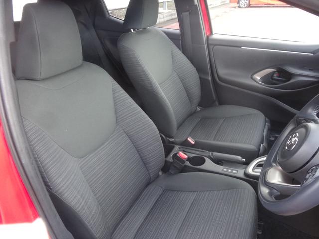 前席シート（運転席側より）