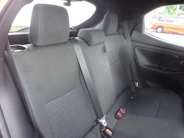 リアシート（運転席側より）